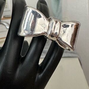 E&L Silver bow ring
